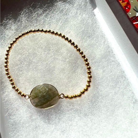 Hand Crafted Labradorite Gold Plated bracelet - Picture 1 of 1
